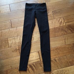 Lululemon Black C6 Leggings - Size 2